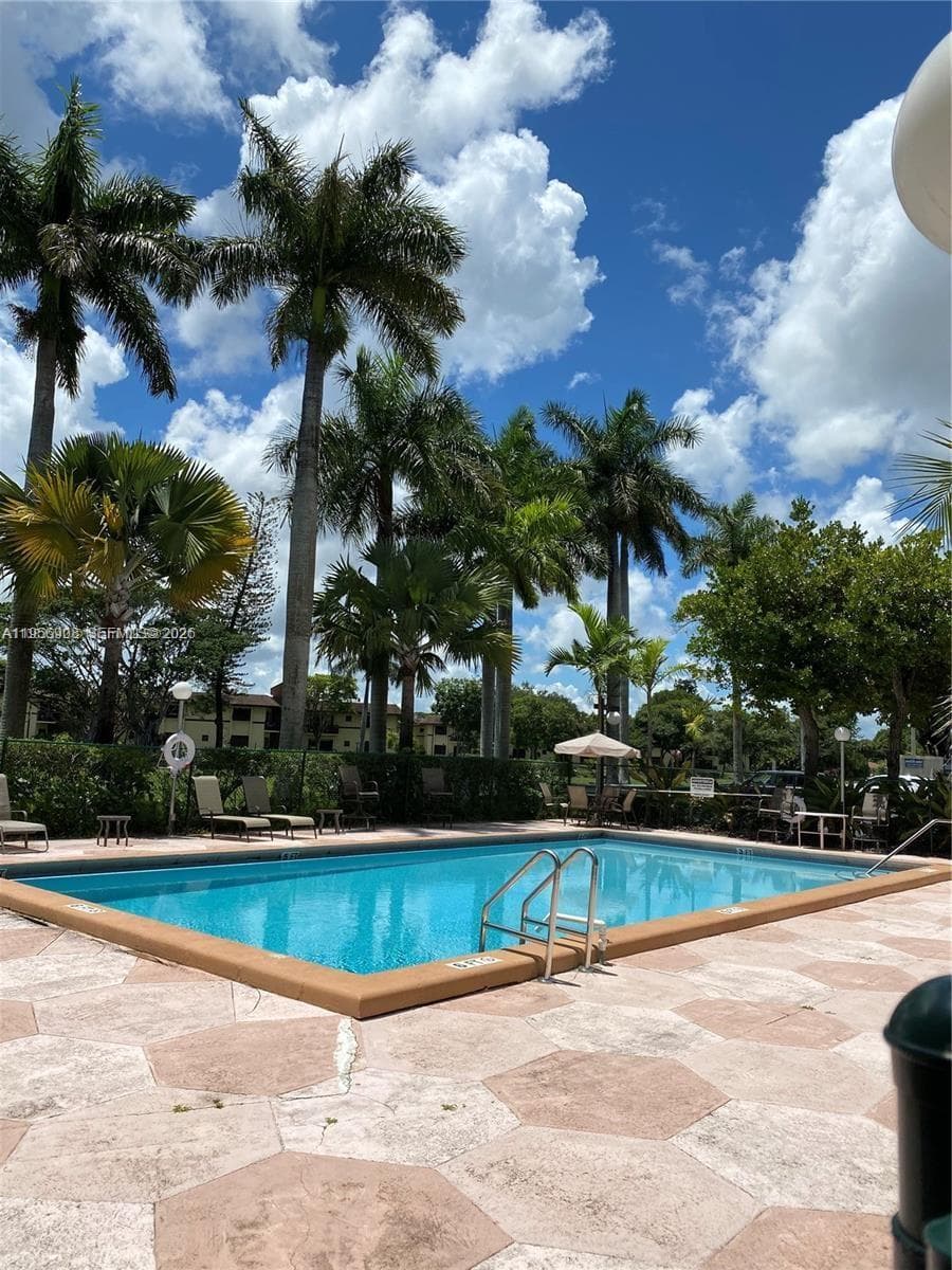 CAMINO CIRCLE CONDO · #403 in Miami - Photo 3