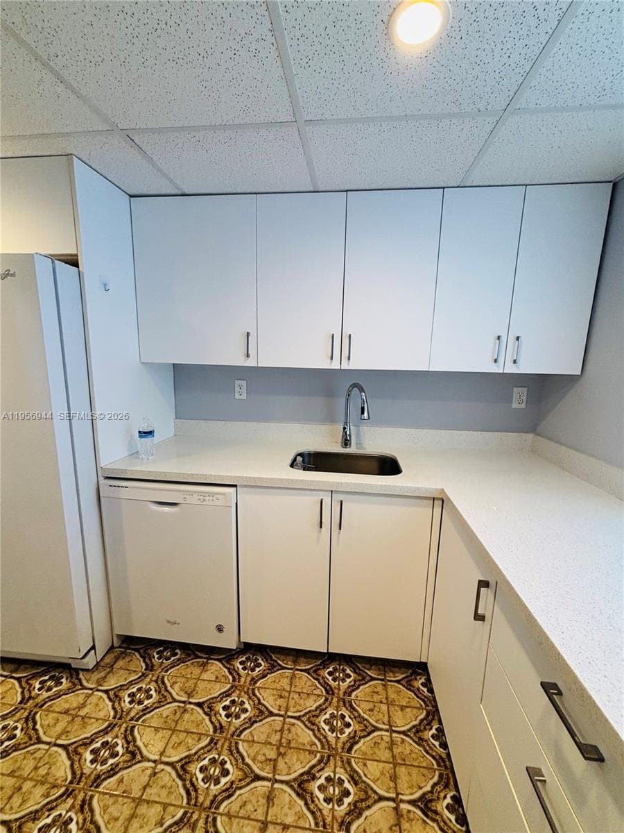 DESOTO PARK NORTH CONDO · #409 in Hallandale Beach - Photo 3
