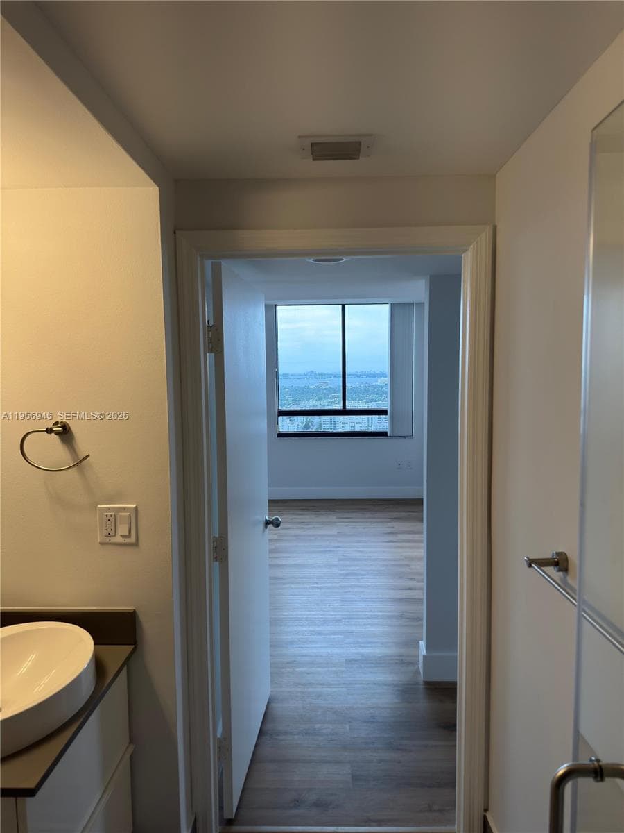 THE WAVERLY AT SOUTH BEAC · #3007 in Miami Beach - Photo 4