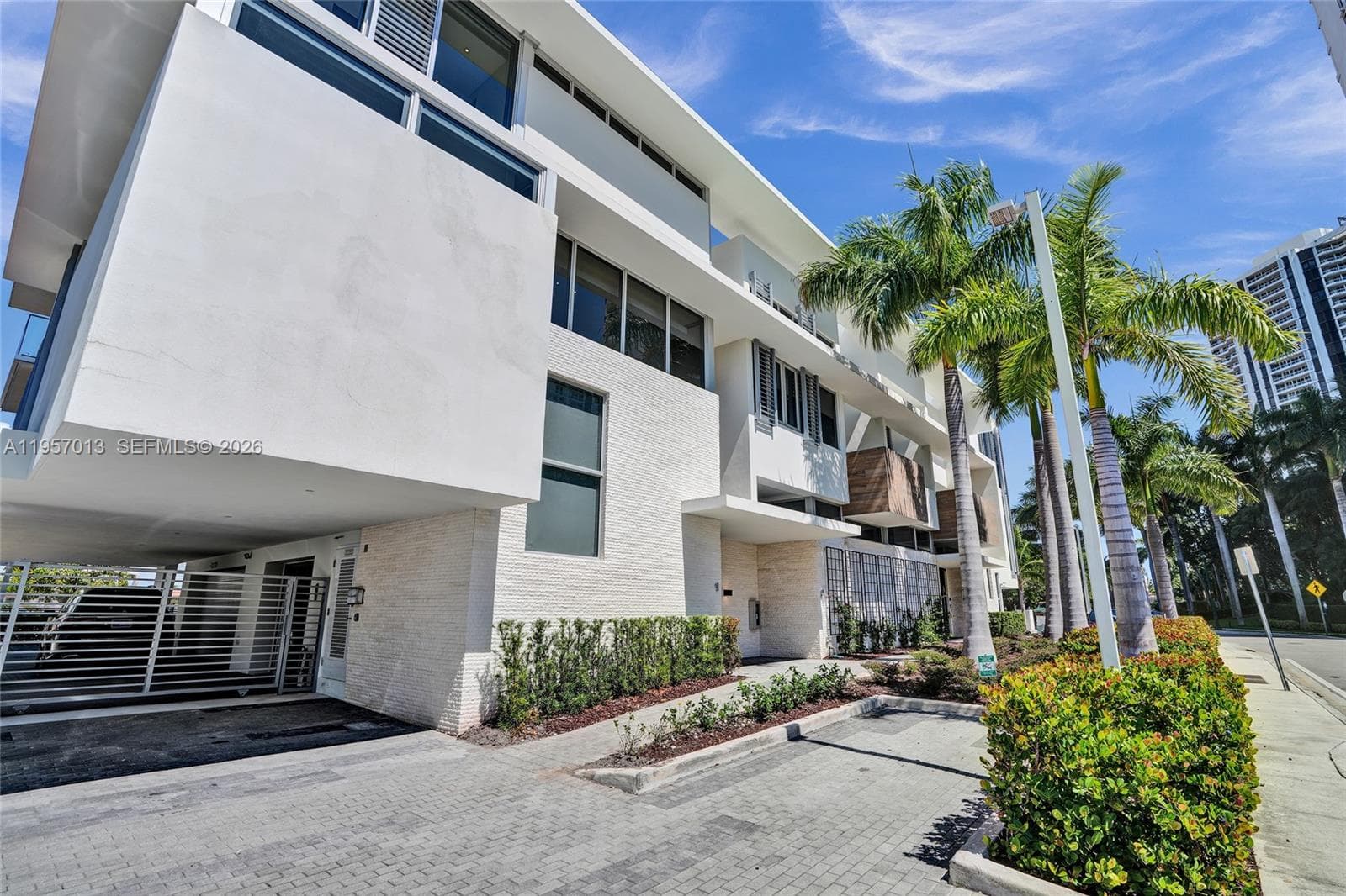 3750 Yacht Club Dr #TH1 photo 51