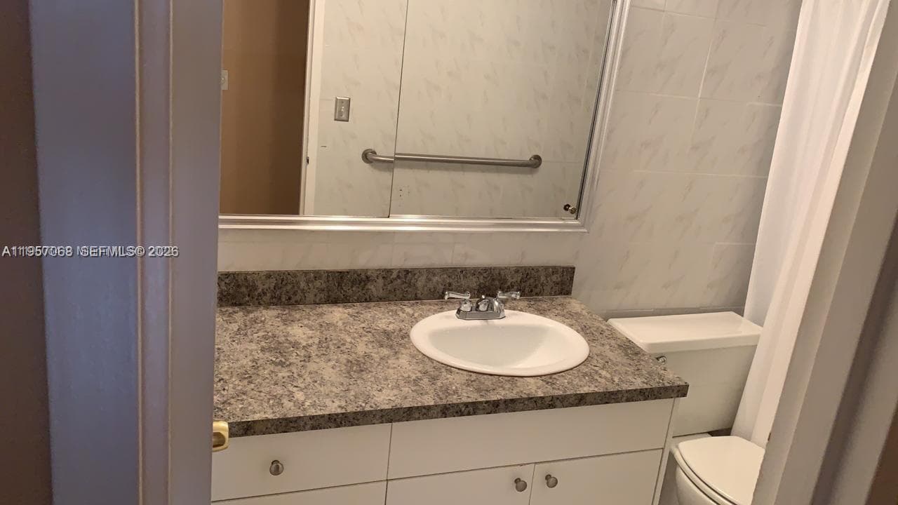 PARKER DORADO CONDO · #318 in Hallandale Beach - Photo 11