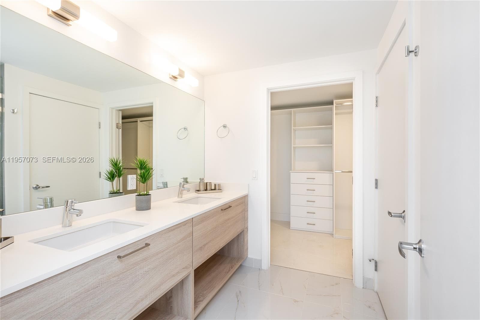 THE HARBOUR NORTH CONDO · #1007 in North Miami Beach - Photo 15