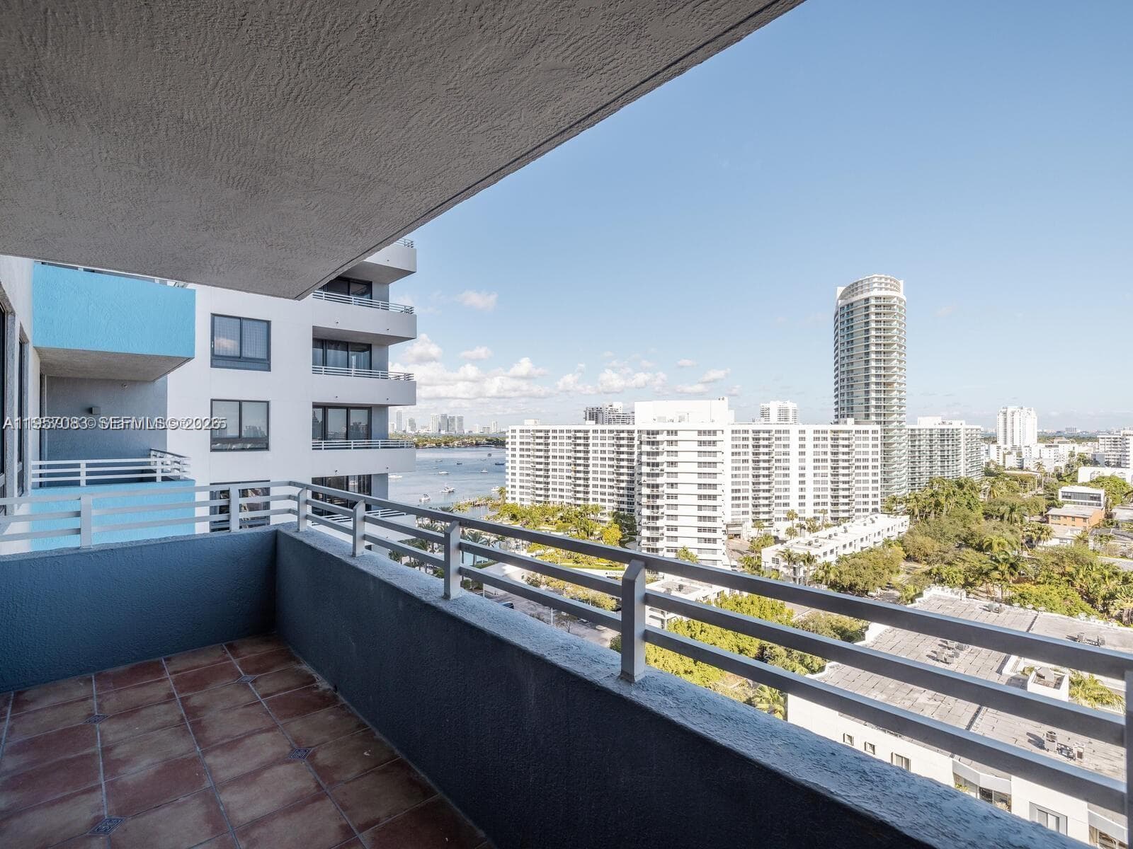 THE WAVERLY AT SOUTH BEAC · #1511 in Miami Beach - Photo 4