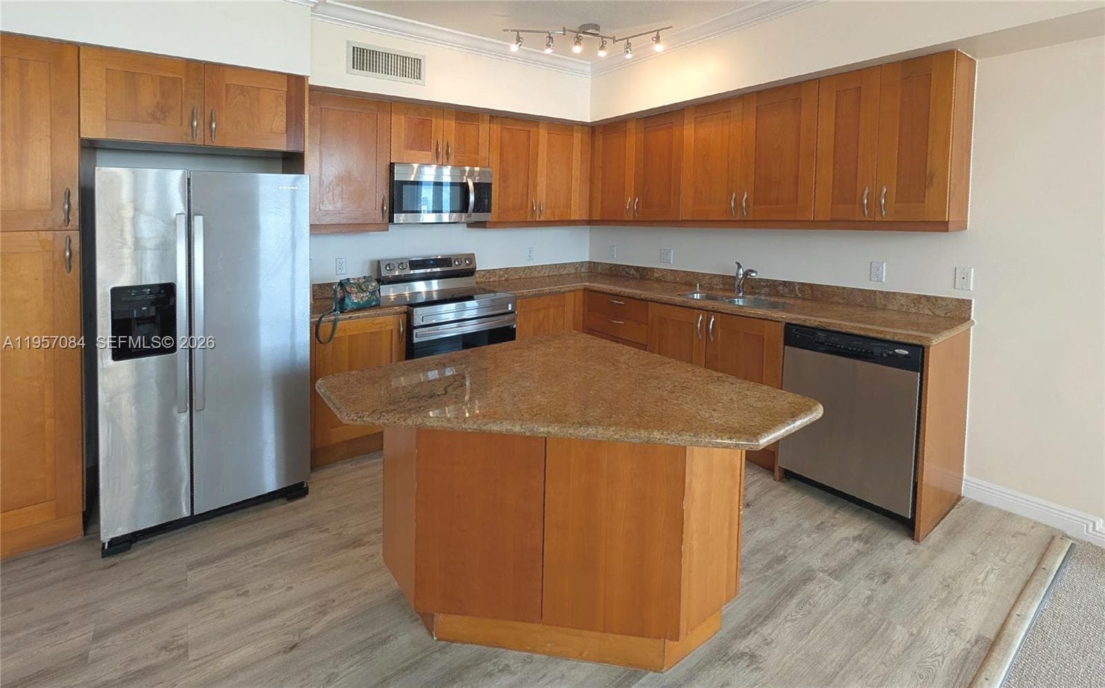 DUO CONDOMINIUM WEST · #1903W in Hallandale Beach - Photo 28