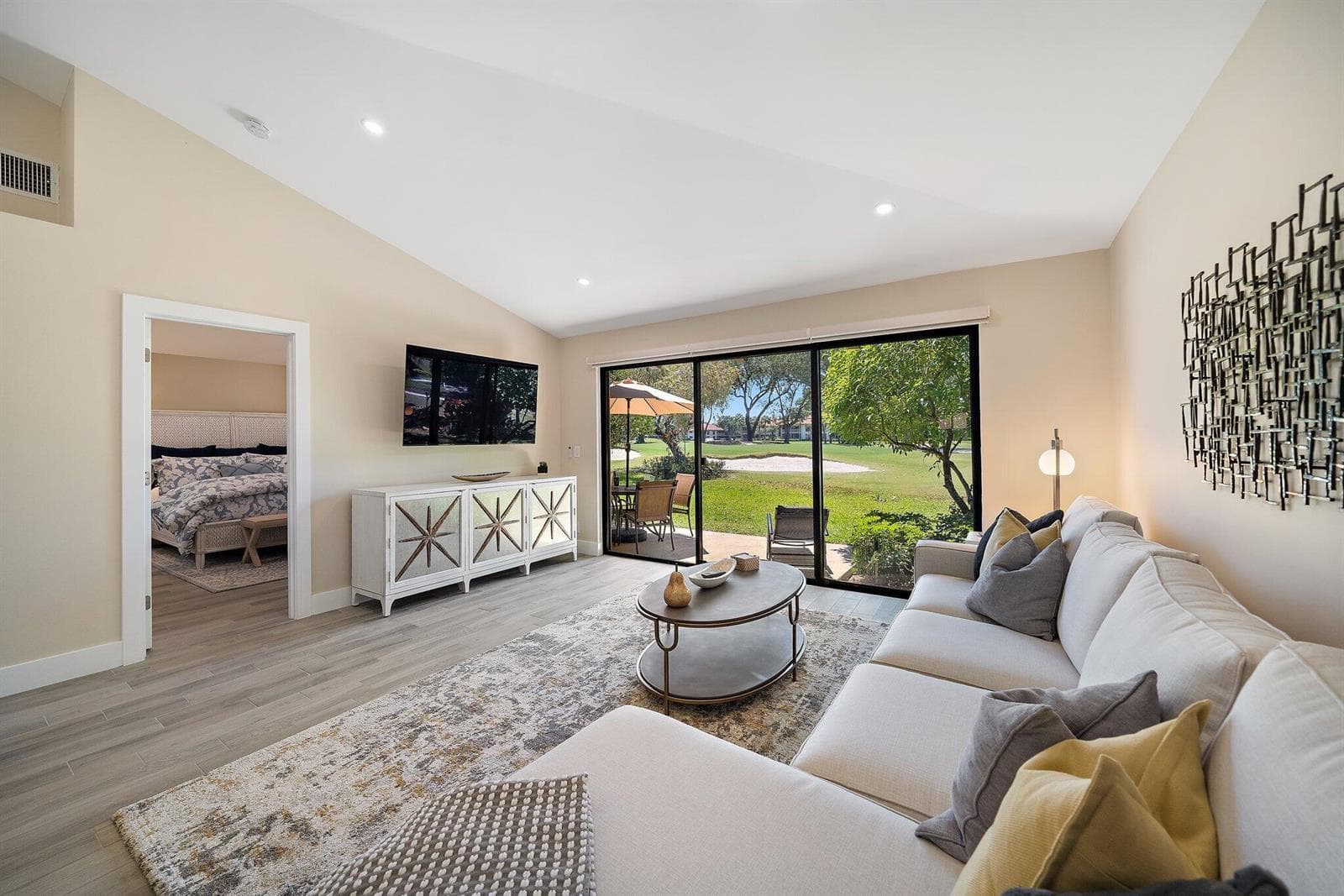 Living Area 2