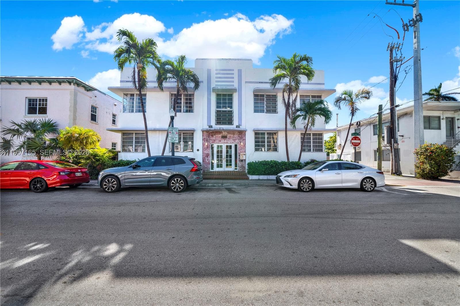ART DECO CONDO · #102R in Miami Beach - Photo 2