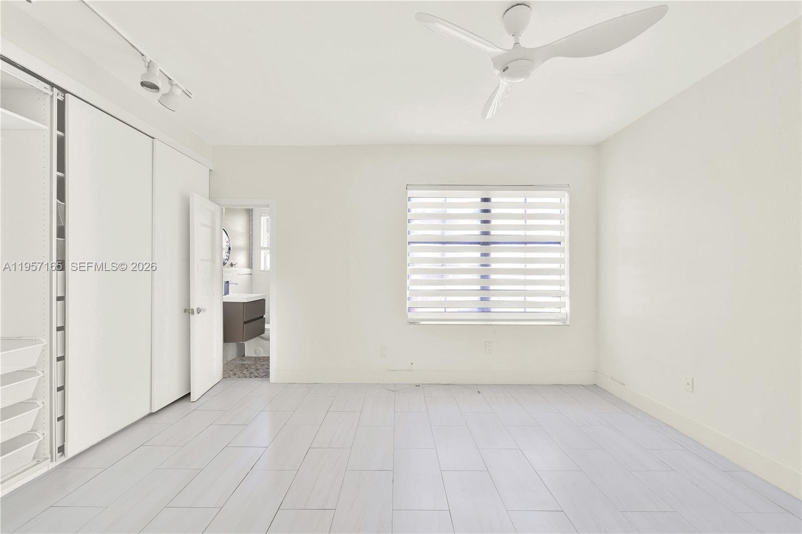 ART DECO CONDO · #102R in Miami Beach - Photo 15