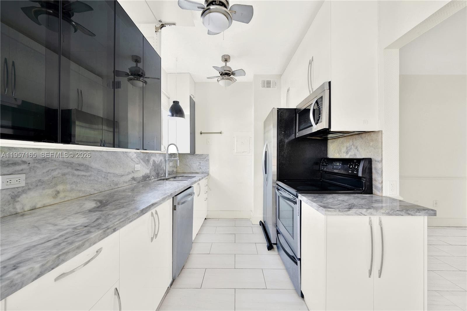 ART DECO CONDO · #102R in Miami Beach - Photo 11
