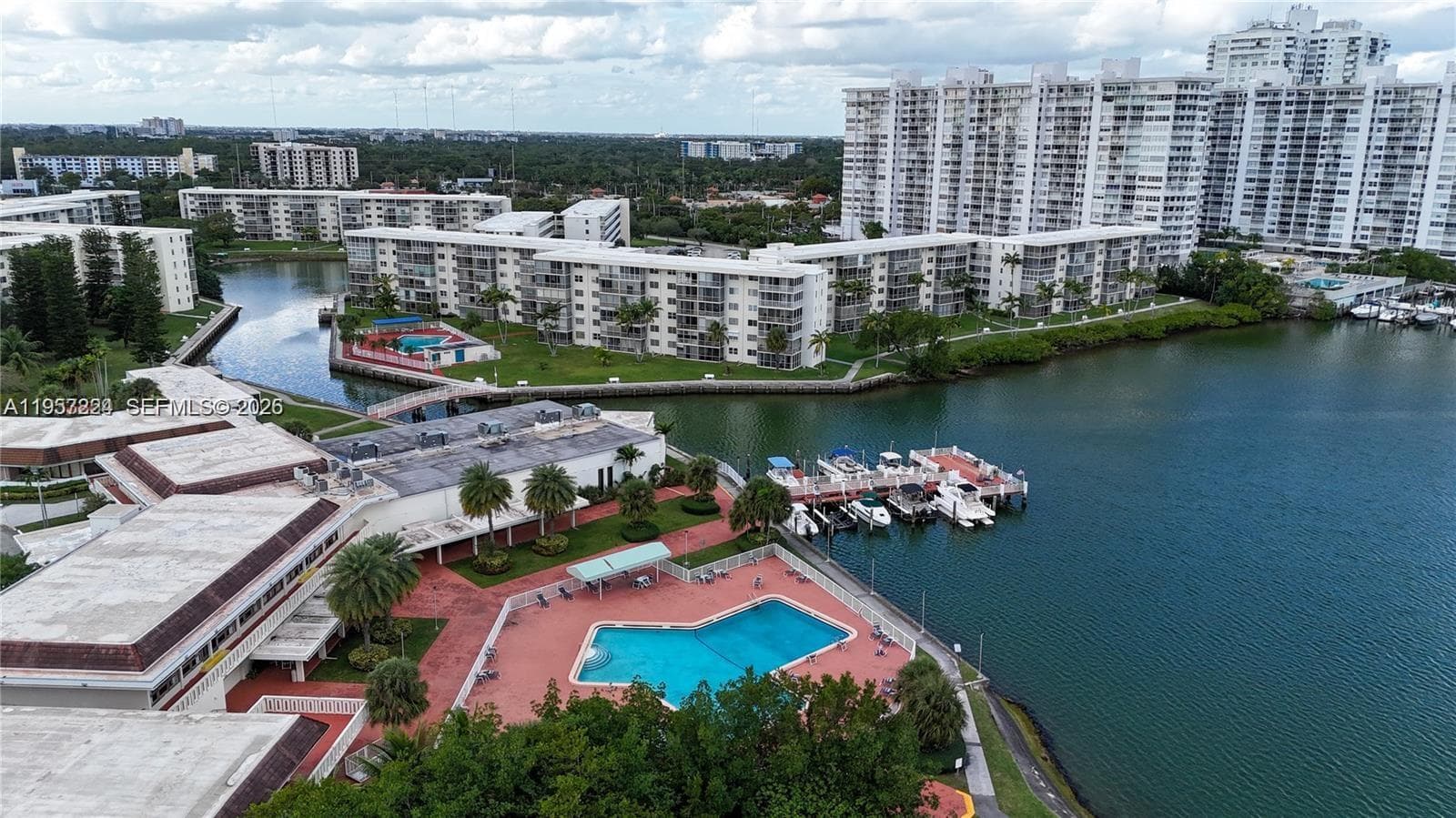 POINT EAST II · #H411 in Aventura - Photo 12