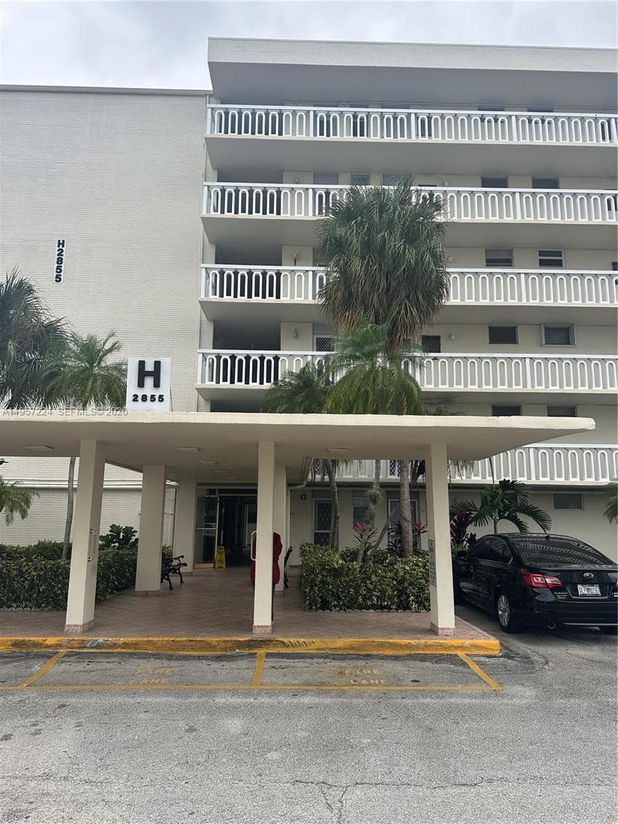 POINT EAST II · #H411 in Aventura - Photo 1