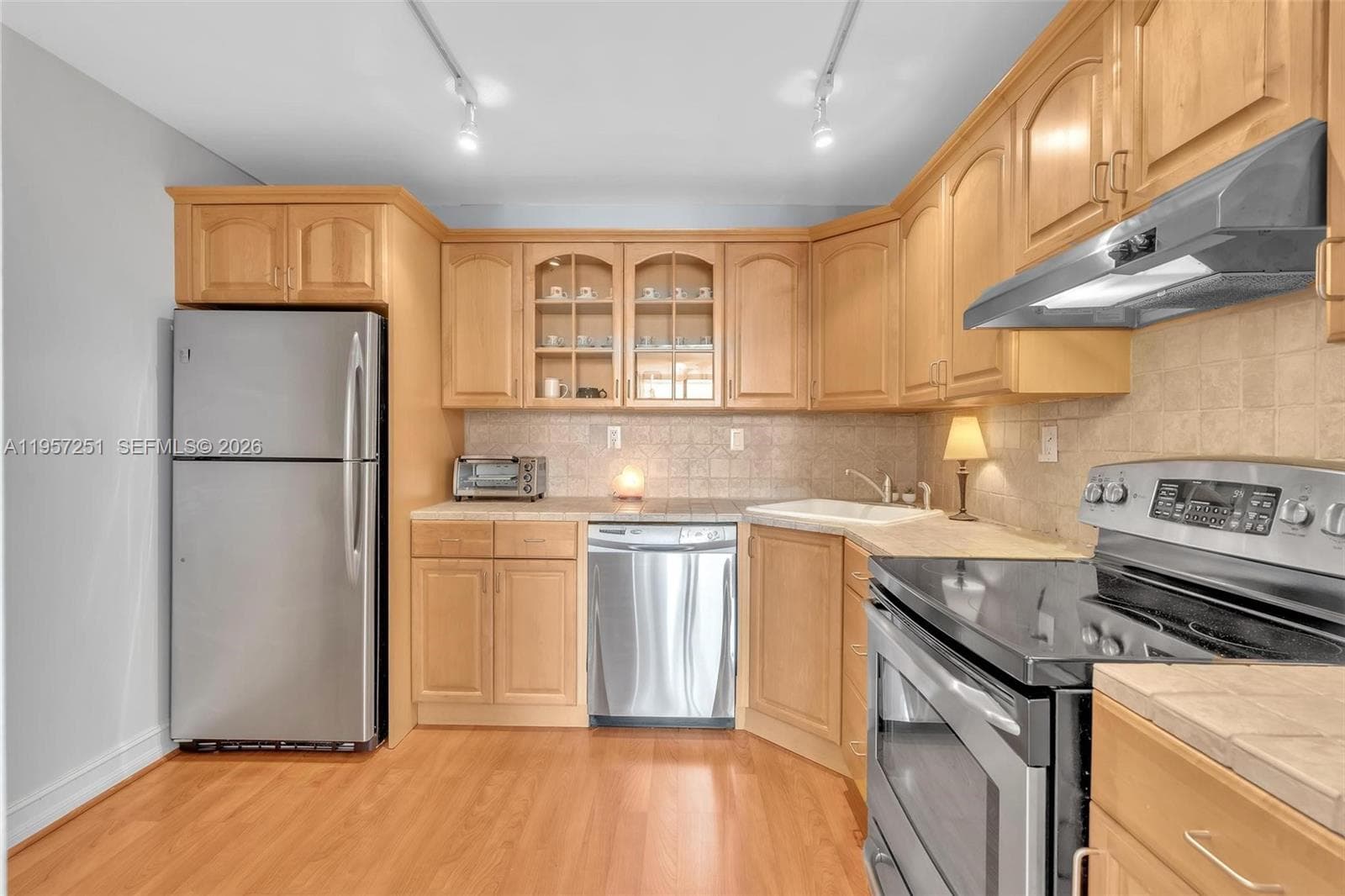 COMMODORE PLAZA · #1801 in Aventura - Photo 17