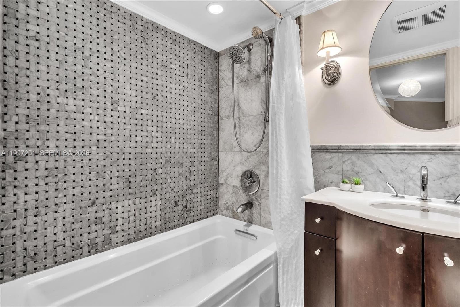COMMODORE PLAZA · #1801 in Aventura - Photo 30