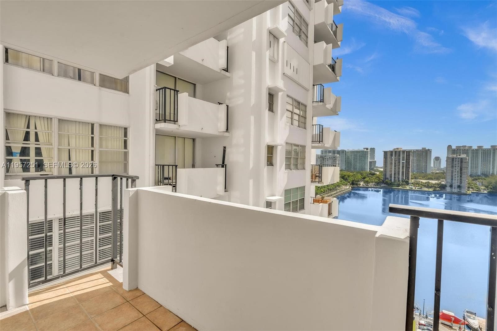 COMMODORE PLAZA · #1801 in Aventura - Photo 34