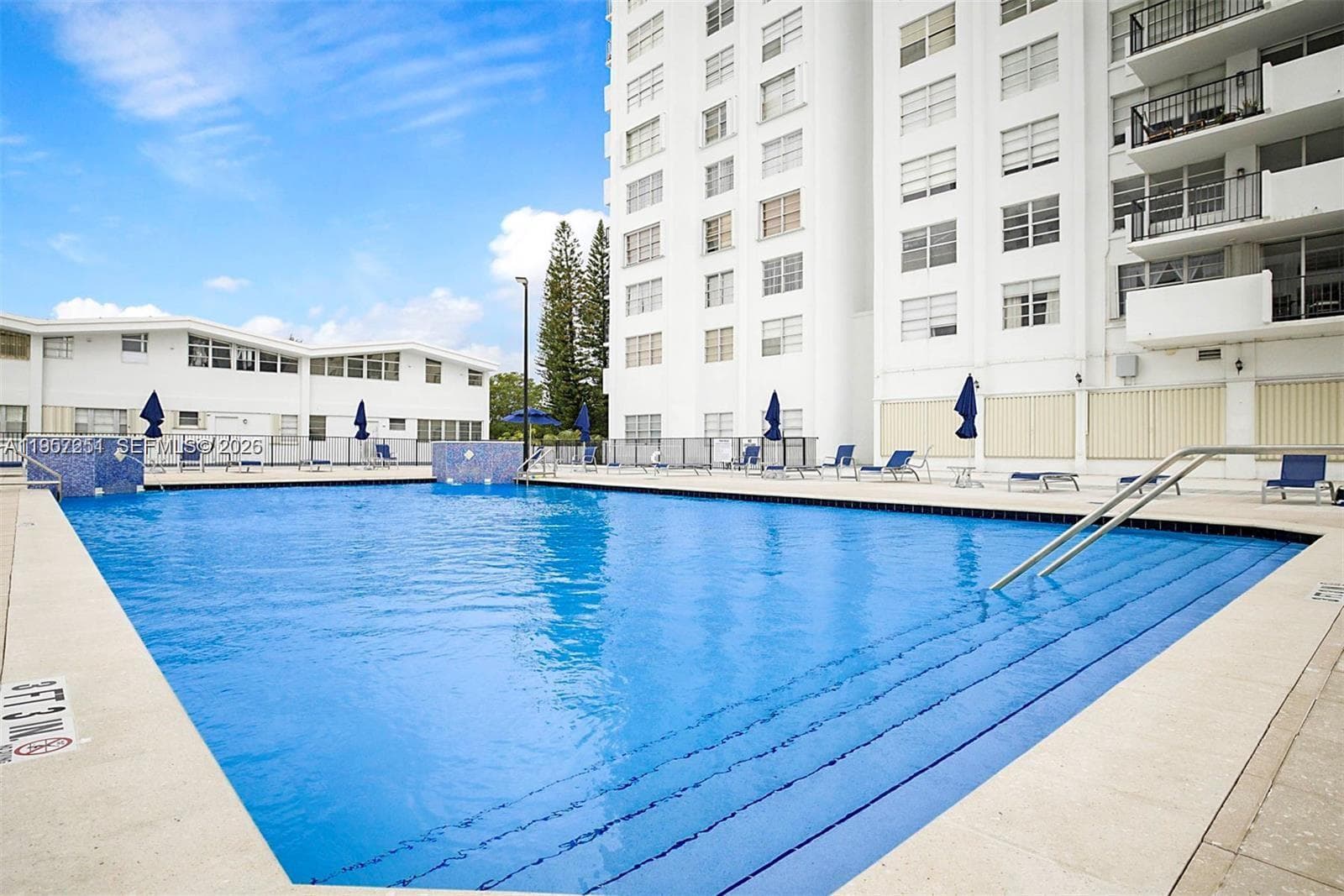COMMODORE PLAZA · #1801 in Aventura - Photo 45