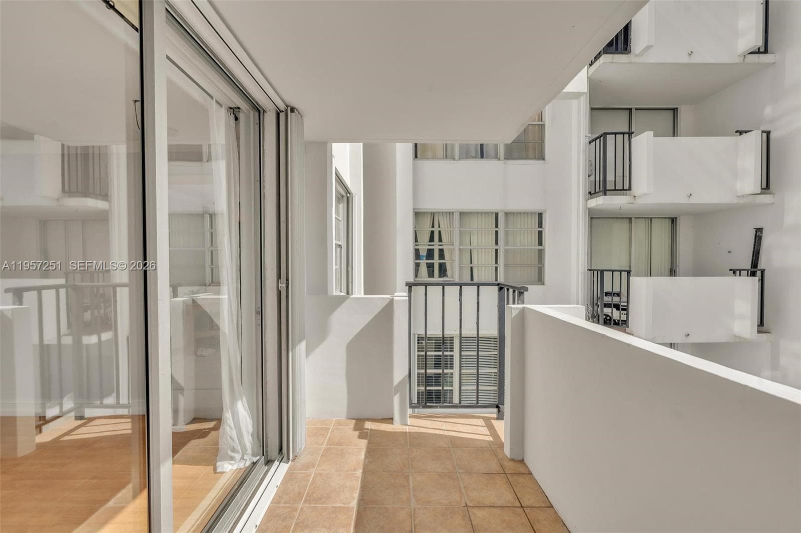 COMMODORE PLAZA · #1801 in Aventura - Photo 37