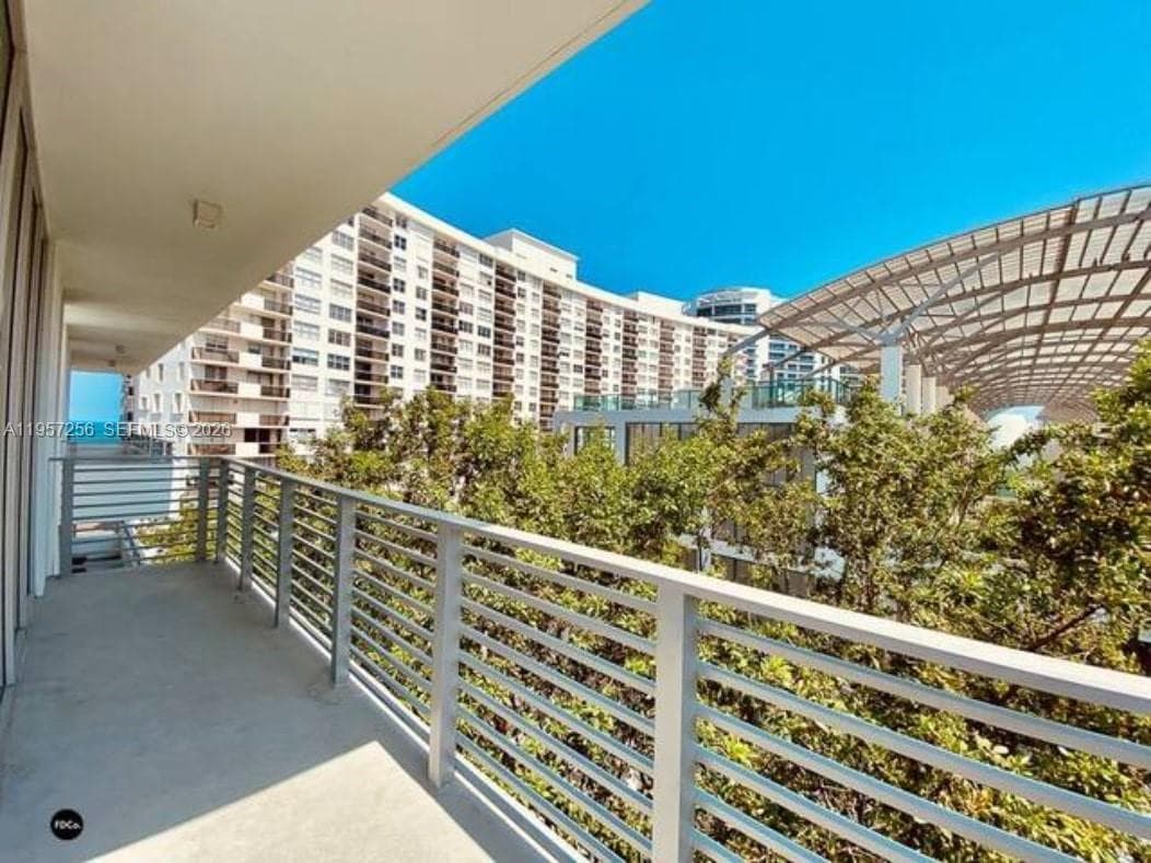 6080 Collins Condo · #PH09 in Miami Beach - Photo 8