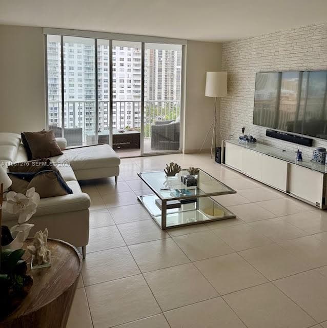 ADMIRALS PORT CONDO WEST · #1208W in Aventura - Photo 1