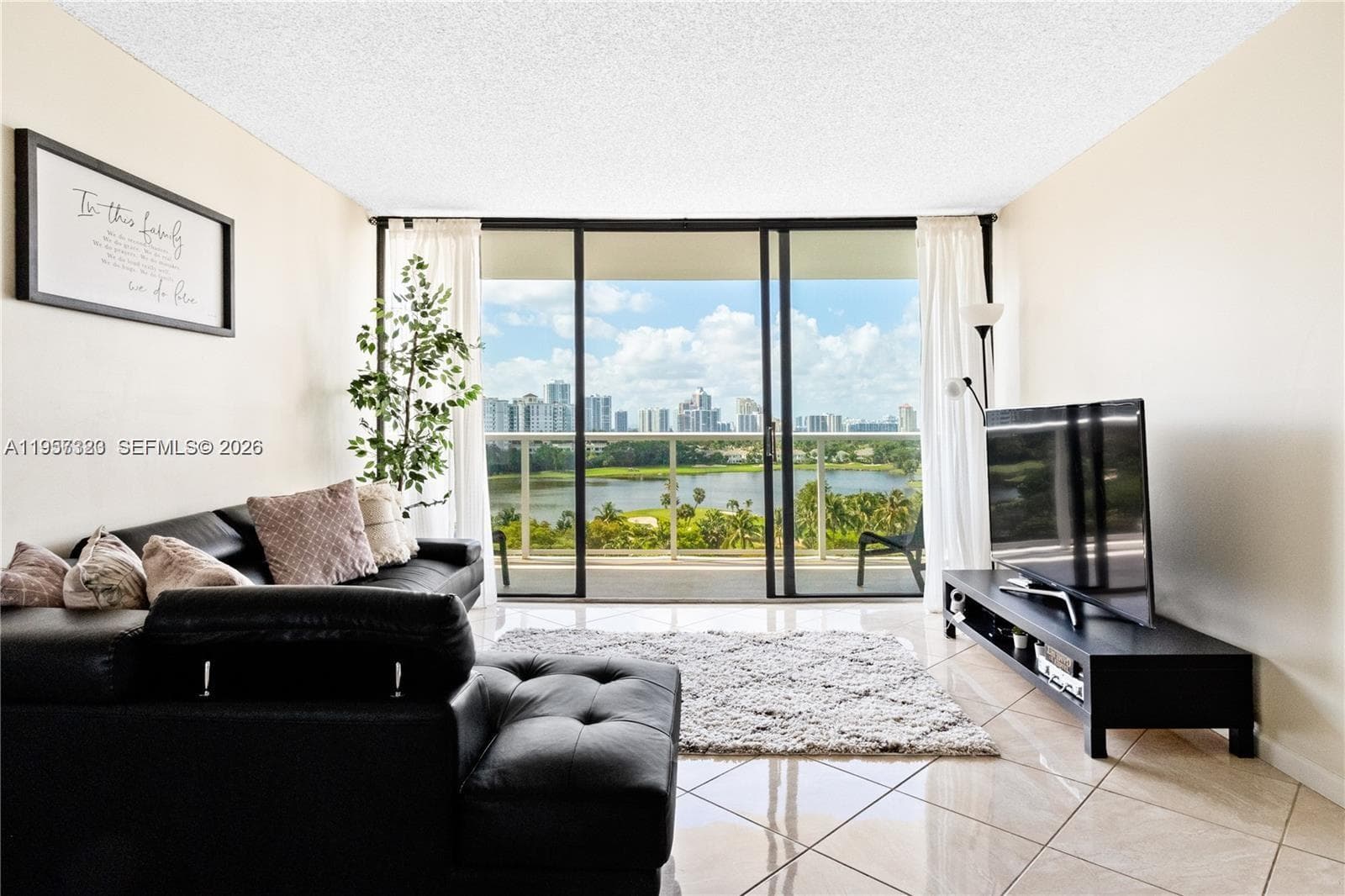 FLAMENCO CONDO TOWER I · #1004 in Aventura - Photo 3