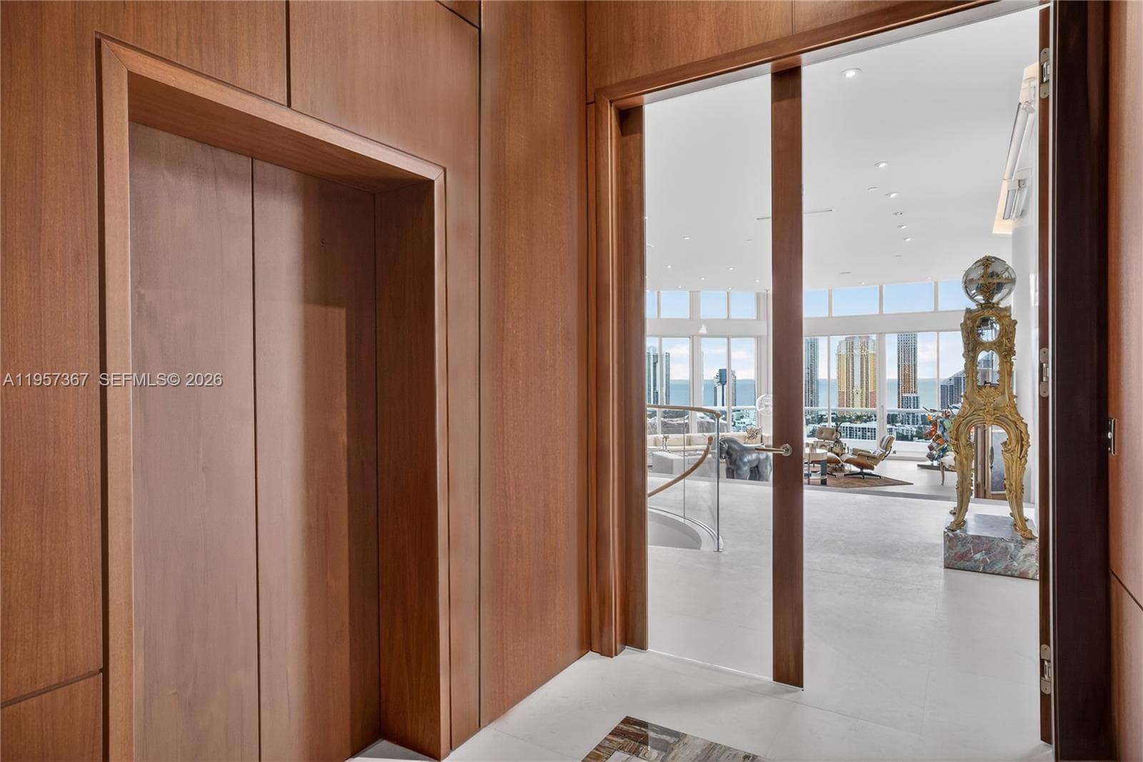 2000 Williams Island · #PH-1 in Aventura - Photo 2