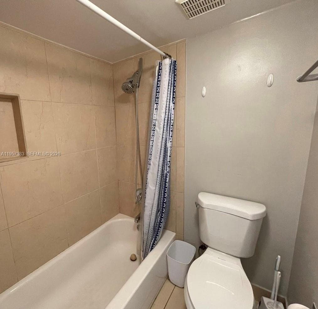 PLAZA OF AMERICAS CONDO P · #807 in Sunny Isles Beach - Photo 9