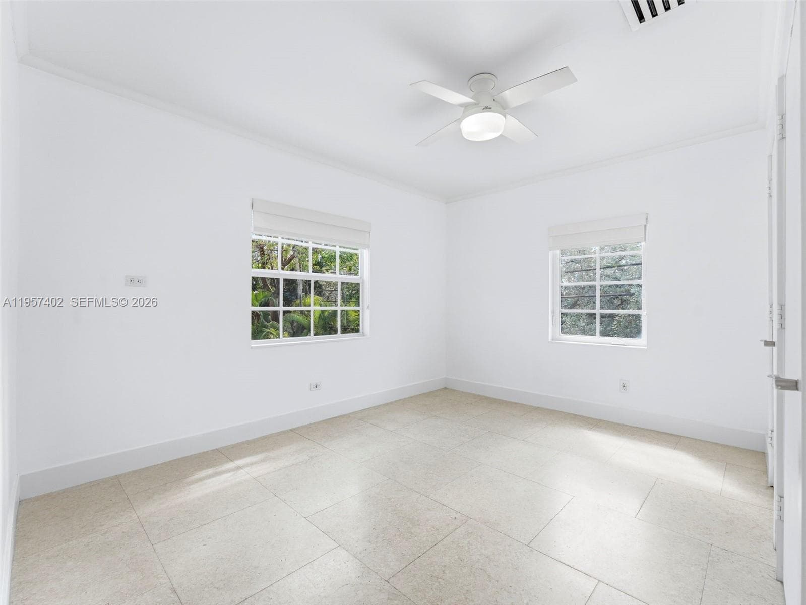 THE SABINE CONDO · #2 in Miami Beach - Photo 14