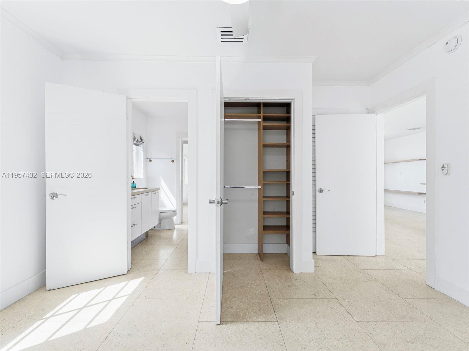 THE SABINE CONDO · #2 in Miami Beach - Photo 15