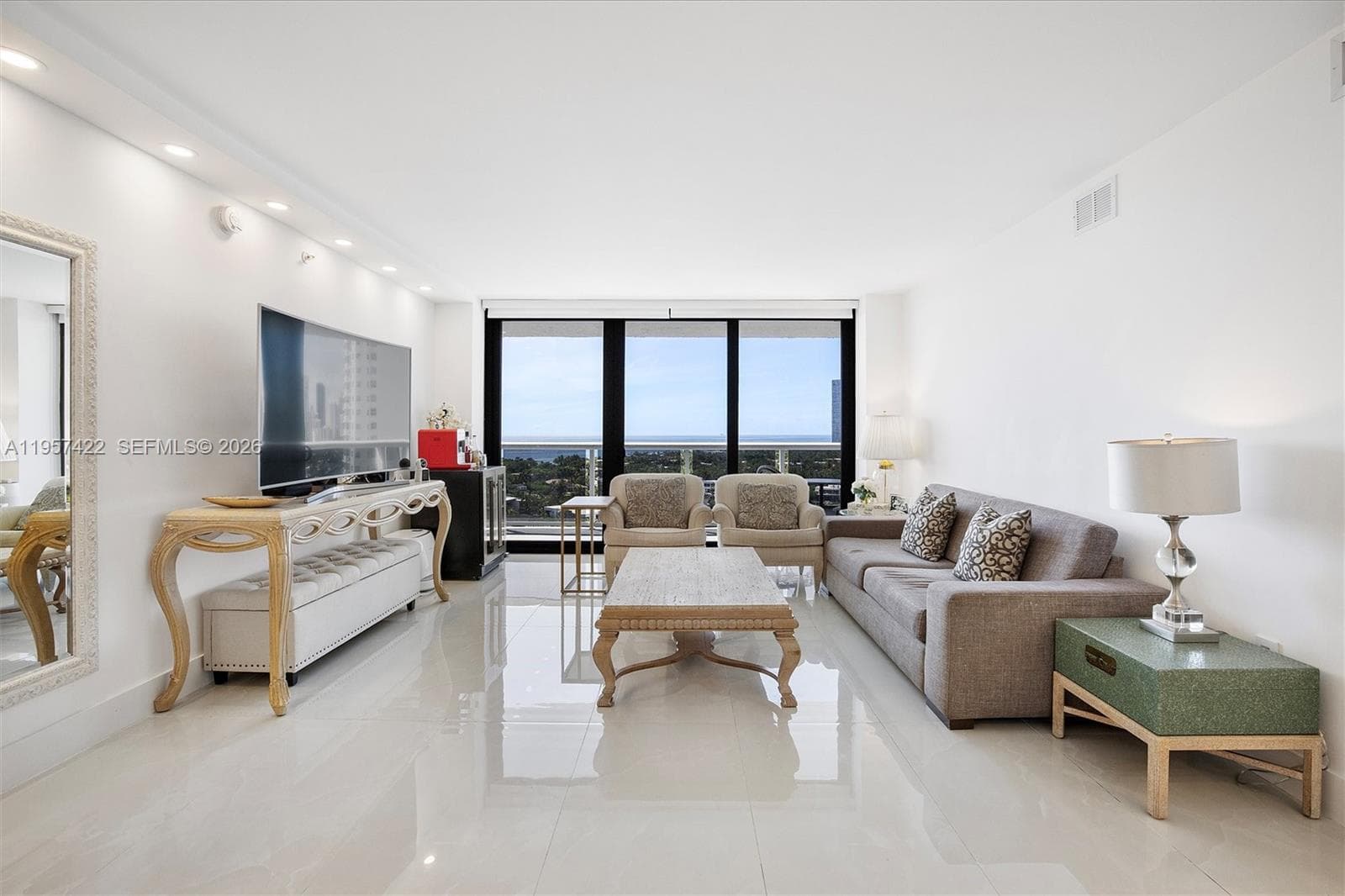 WATERVIEW · #1747 in Aventura - Photo 6
