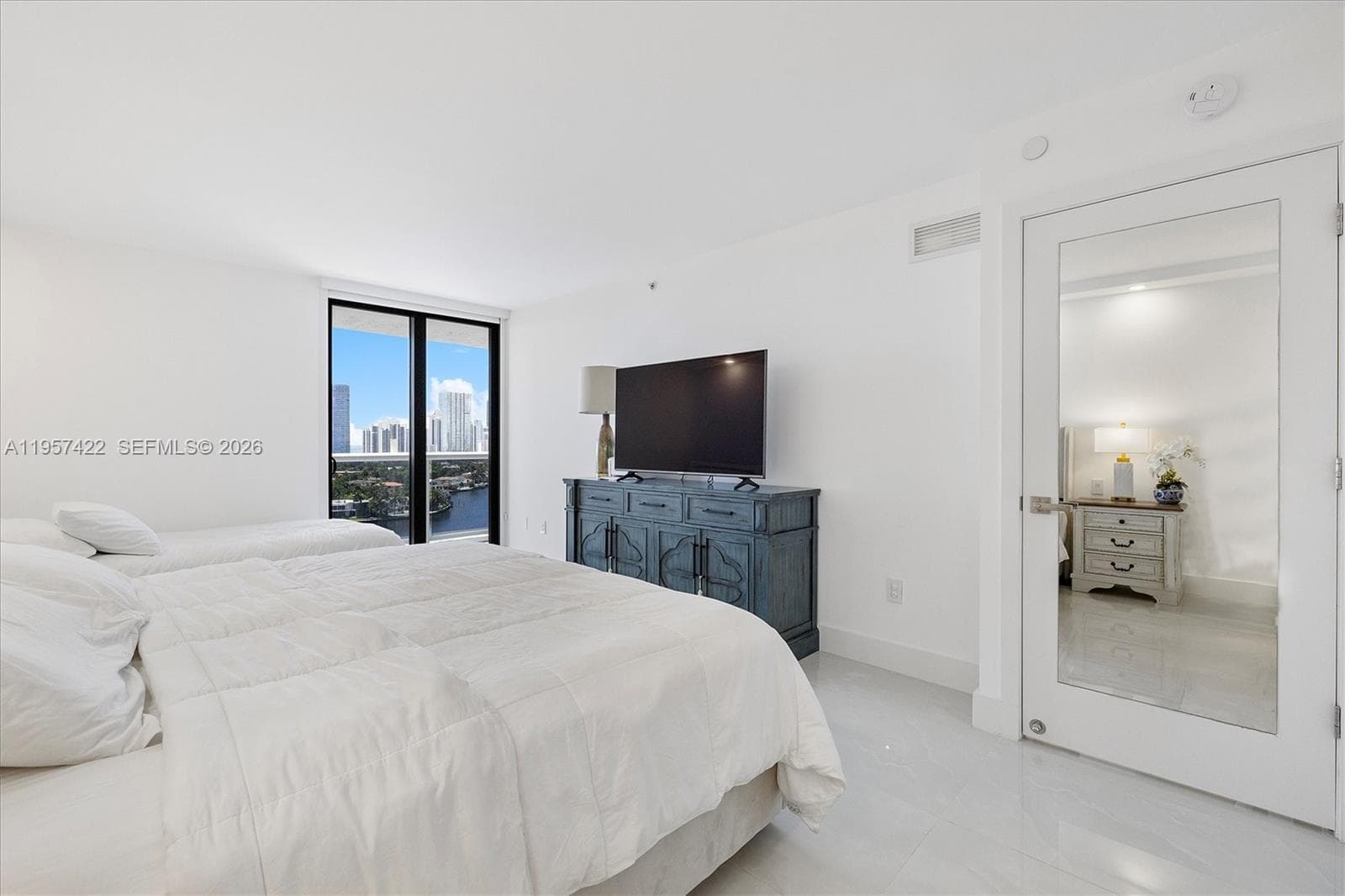 WATERVIEW · #1747 in Aventura - Photo 32