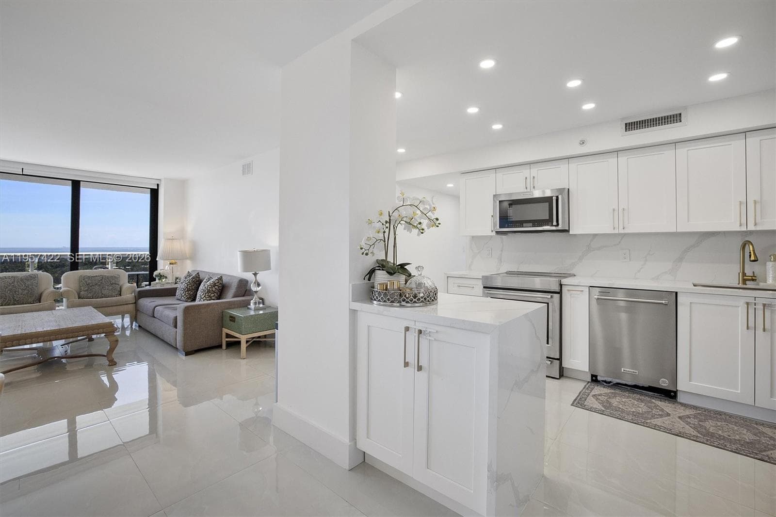 WATERVIEW · #1747 in Aventura - Photo 14