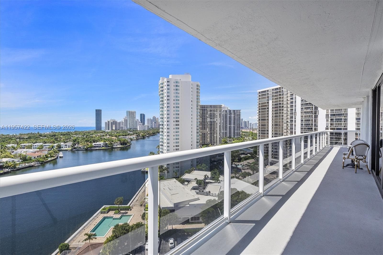 WATERVIEW · #1747 in Aventura - Photo 40