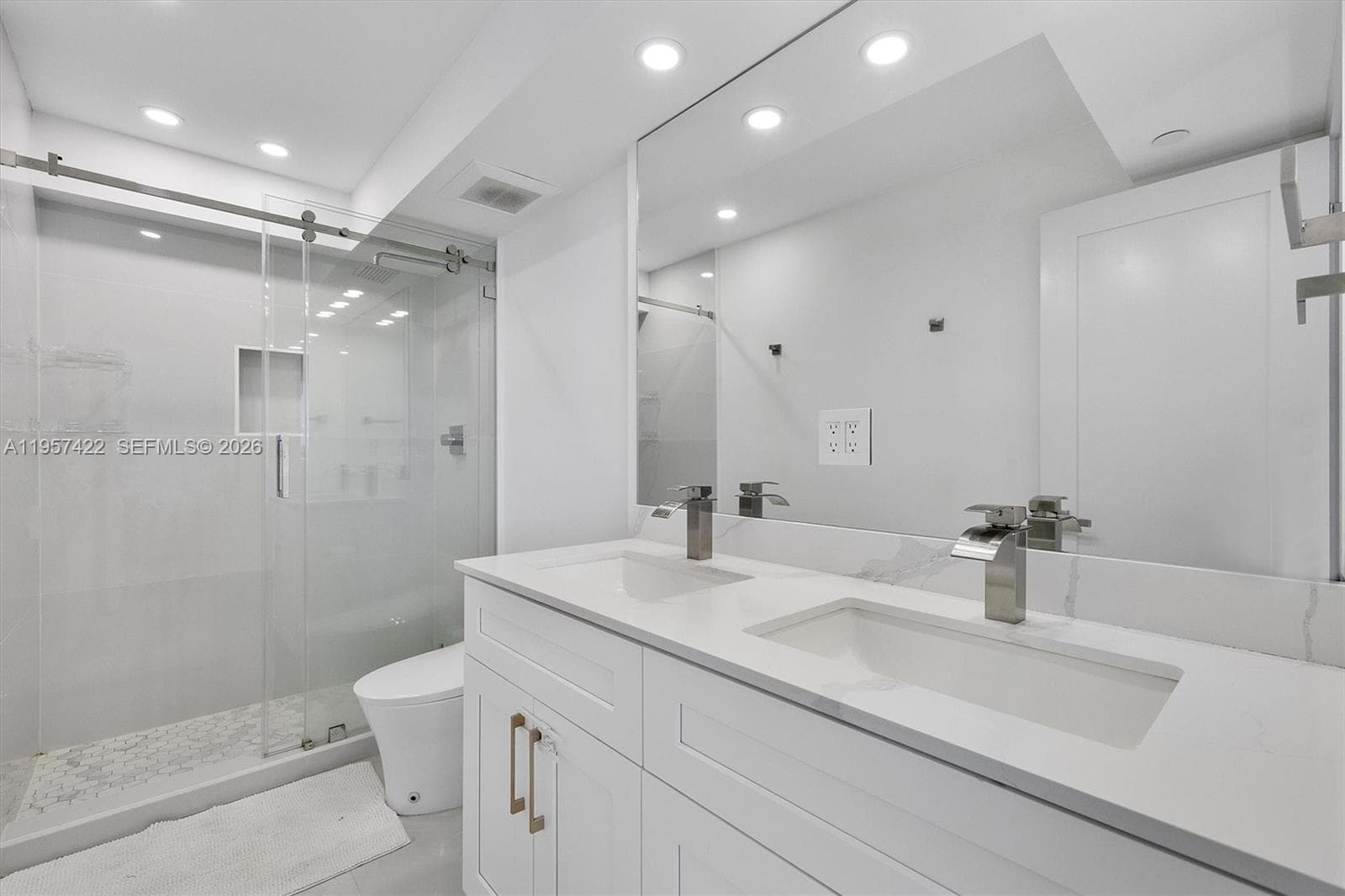 WATERVIEW · #1747 in Aventura - Photo 35