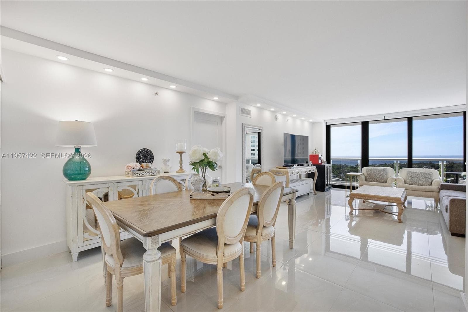 WATERVIEW · #1747 in Aventura - Photo 4