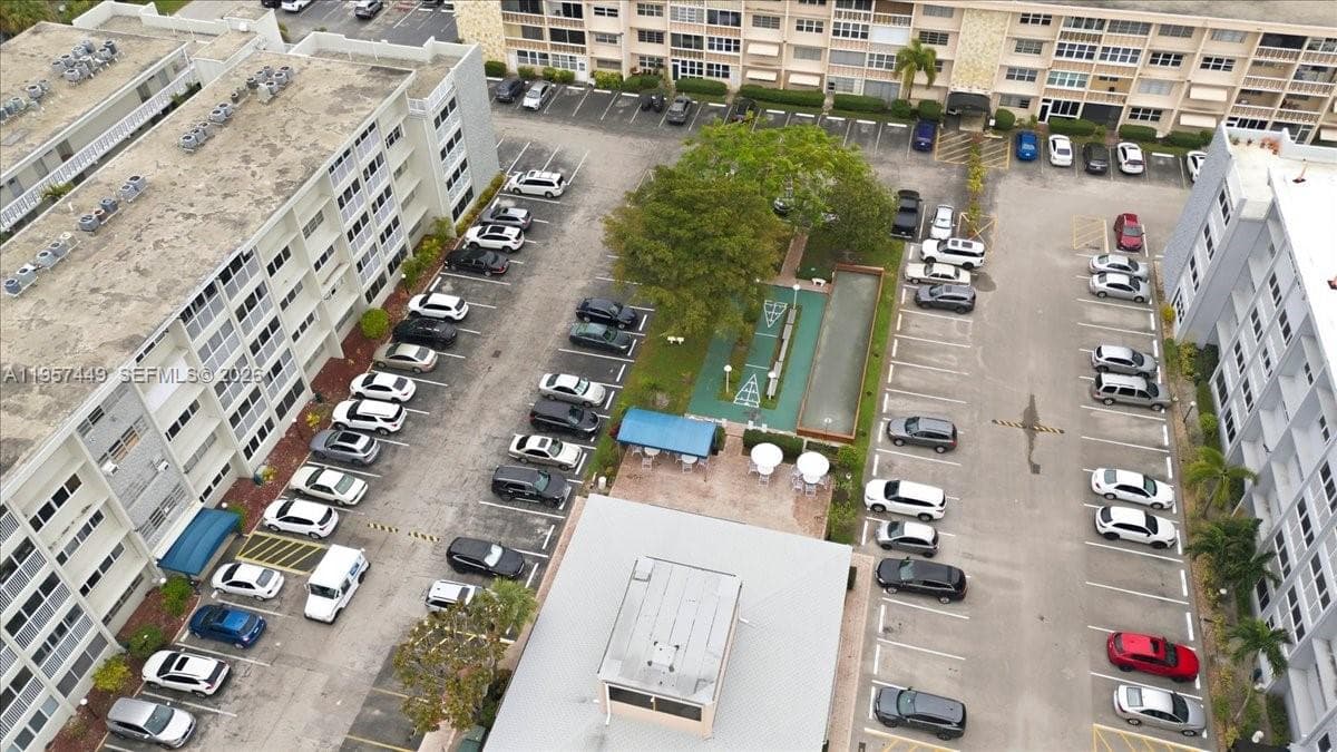 THIRD GULFSTREAM GARDEN · #501G in Hallandale Beach - Photo 36
