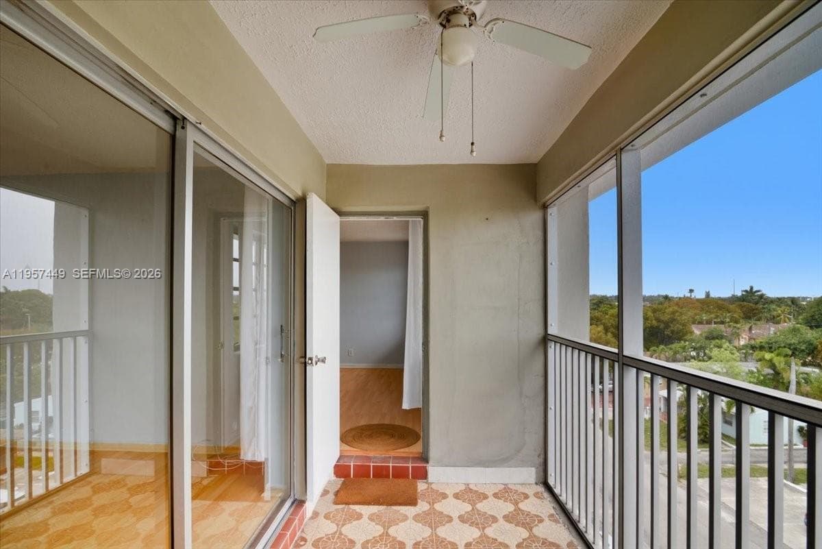 THIRD GULFSTREAM GARDEN · #501G in Hallandale Beach - Photo 34