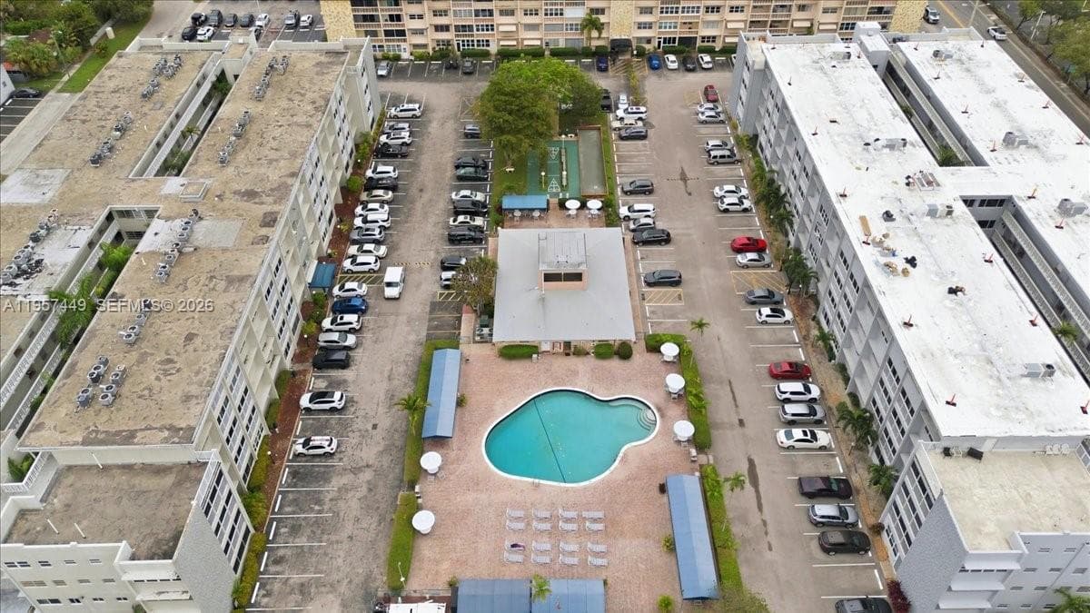 THIRD GULFSTREAM GARDEN · #501G in Hallandale Beach - Photo 39