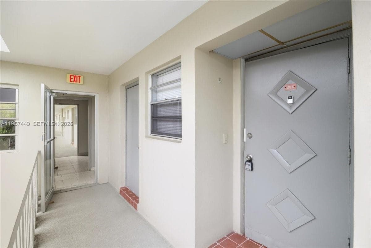 THIRD GULFSTREAM GARDEN · #501G in Hallandale Beach - Photo 8
