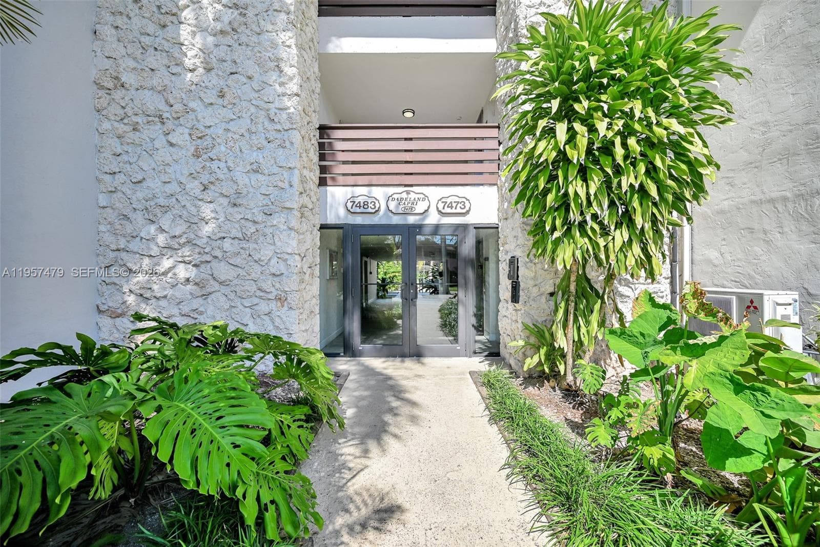 Capri · #A101 in Miami - Photo 6