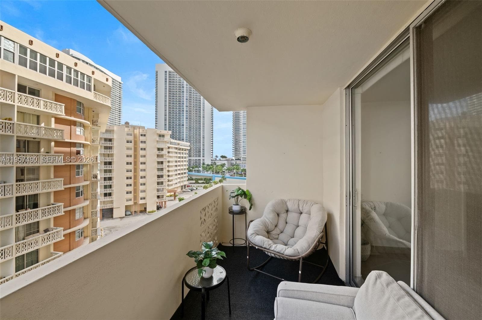 Plaza Tower North · #809 in Hallandale Beach - Photo 24