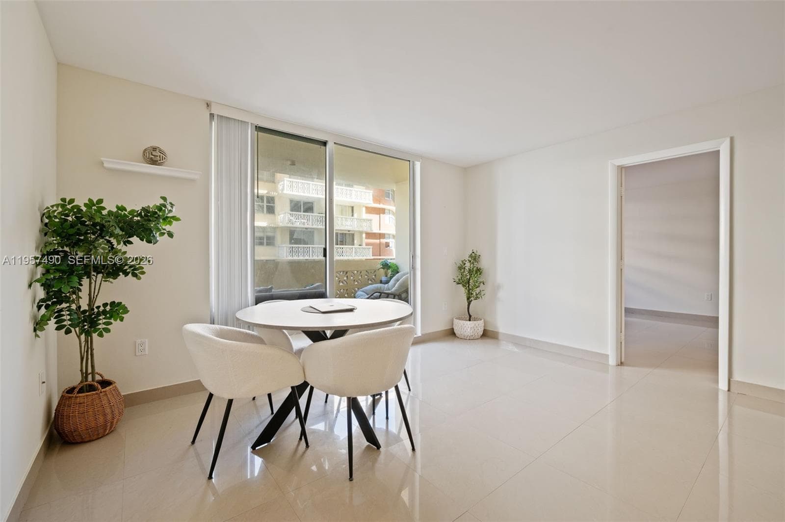 Plaza Tower North · #809 in Hallandale Beach - Photo 10
