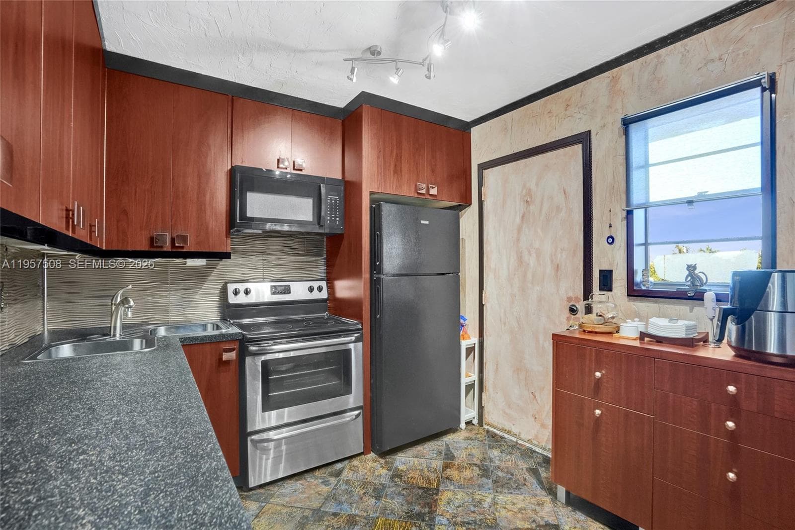 Meadowbrook · #505 in Hallandale Beach - Photo 5