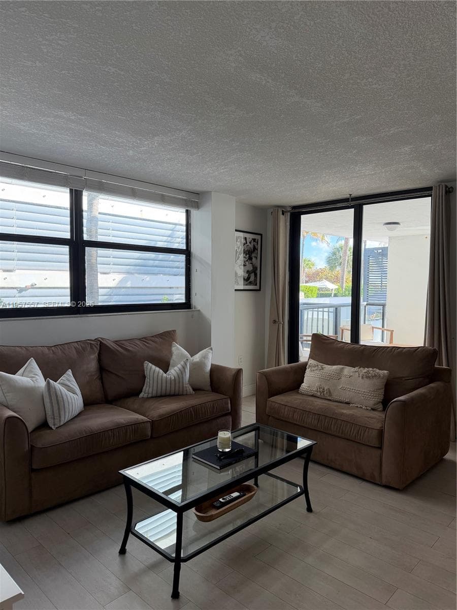 THE SURF CONDO · #106 in Miami Beach - Photo 3