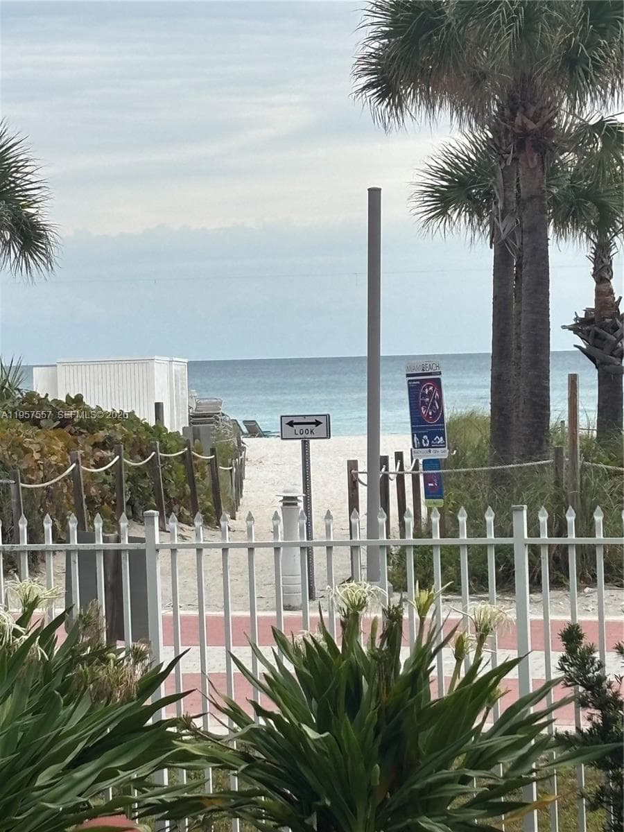 THE SURF CONDO · #106 in Miami Beach - Photo 10