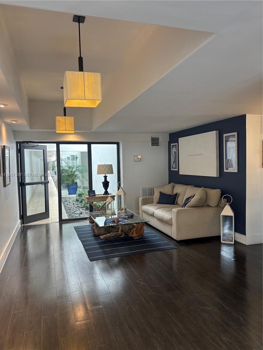 THE SURF CONDO · #106 in Miami Beach - Photo 14
