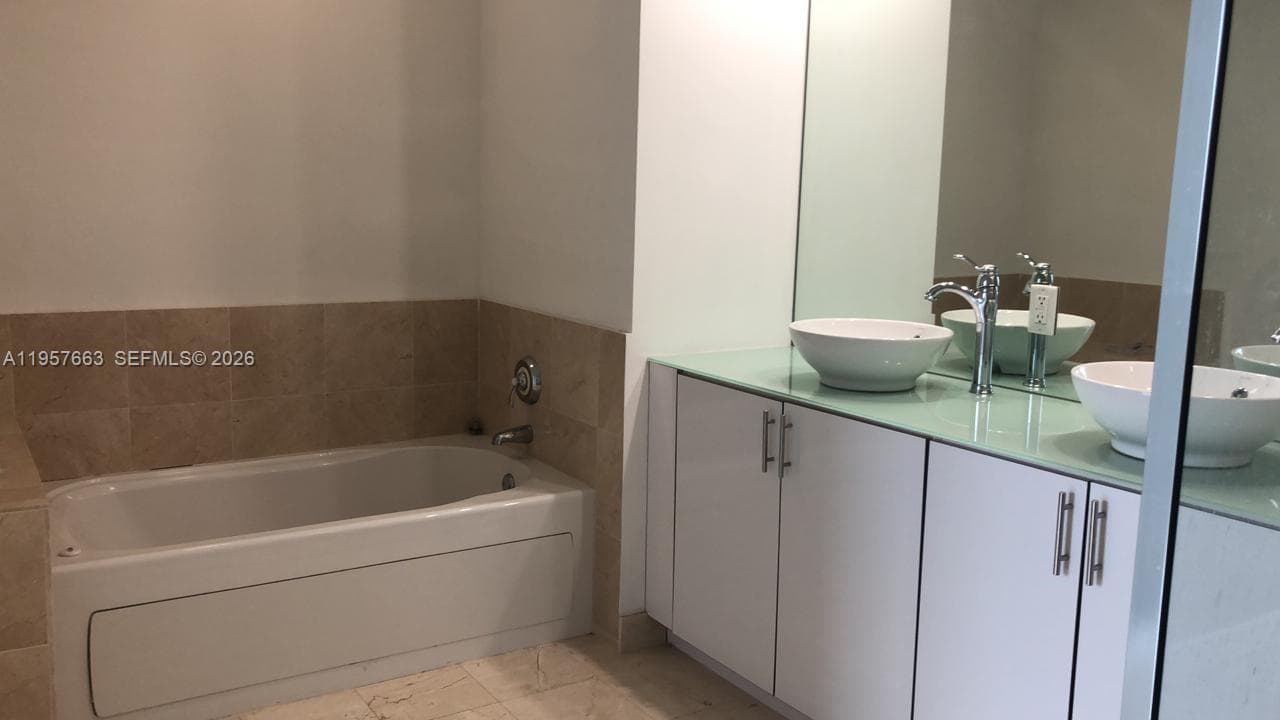 STRADA 315 CONDO · #1005 in Fort Lauderdale - Photo 9
