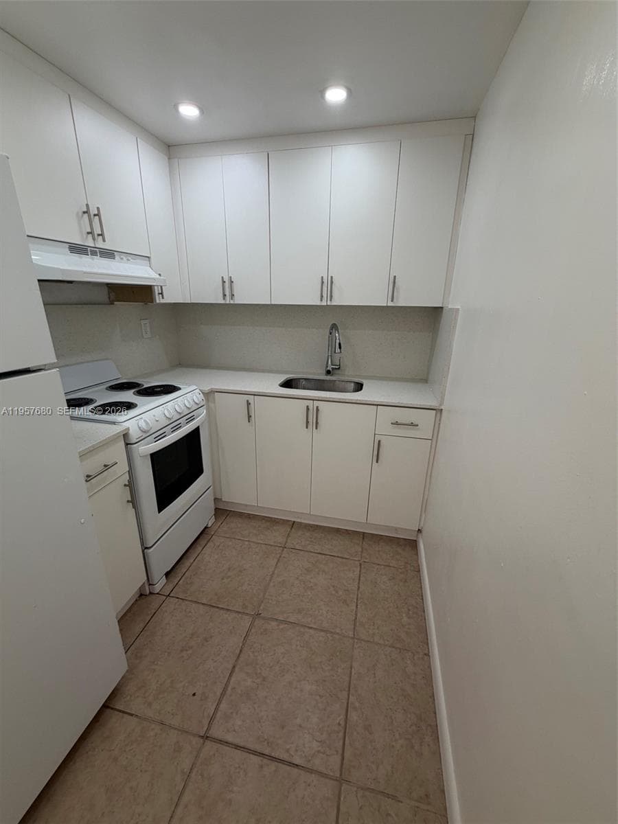 BAYSHORE TREASURE CONDO · #5 in Miami - Photo 6