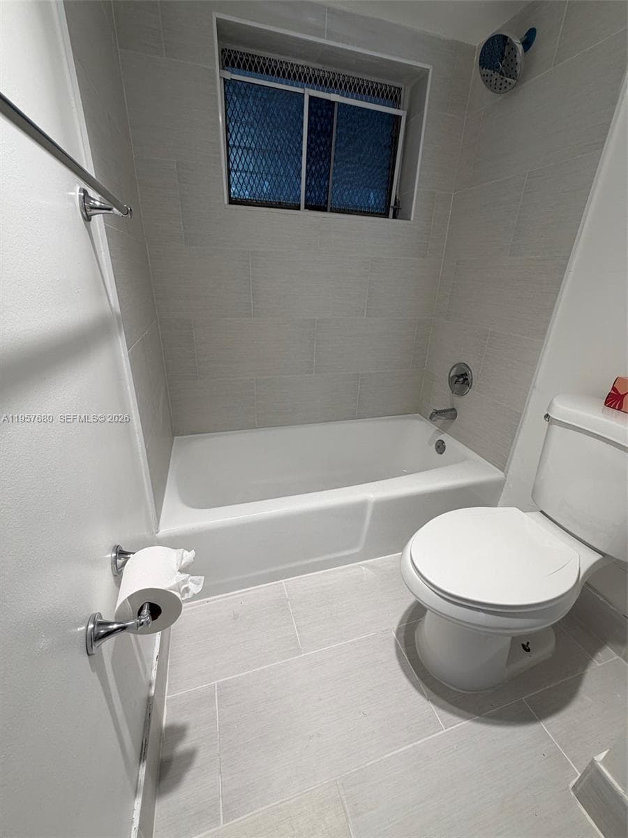BAYSHORE TREASURE CONDO · #5 in Miami - Photo 14