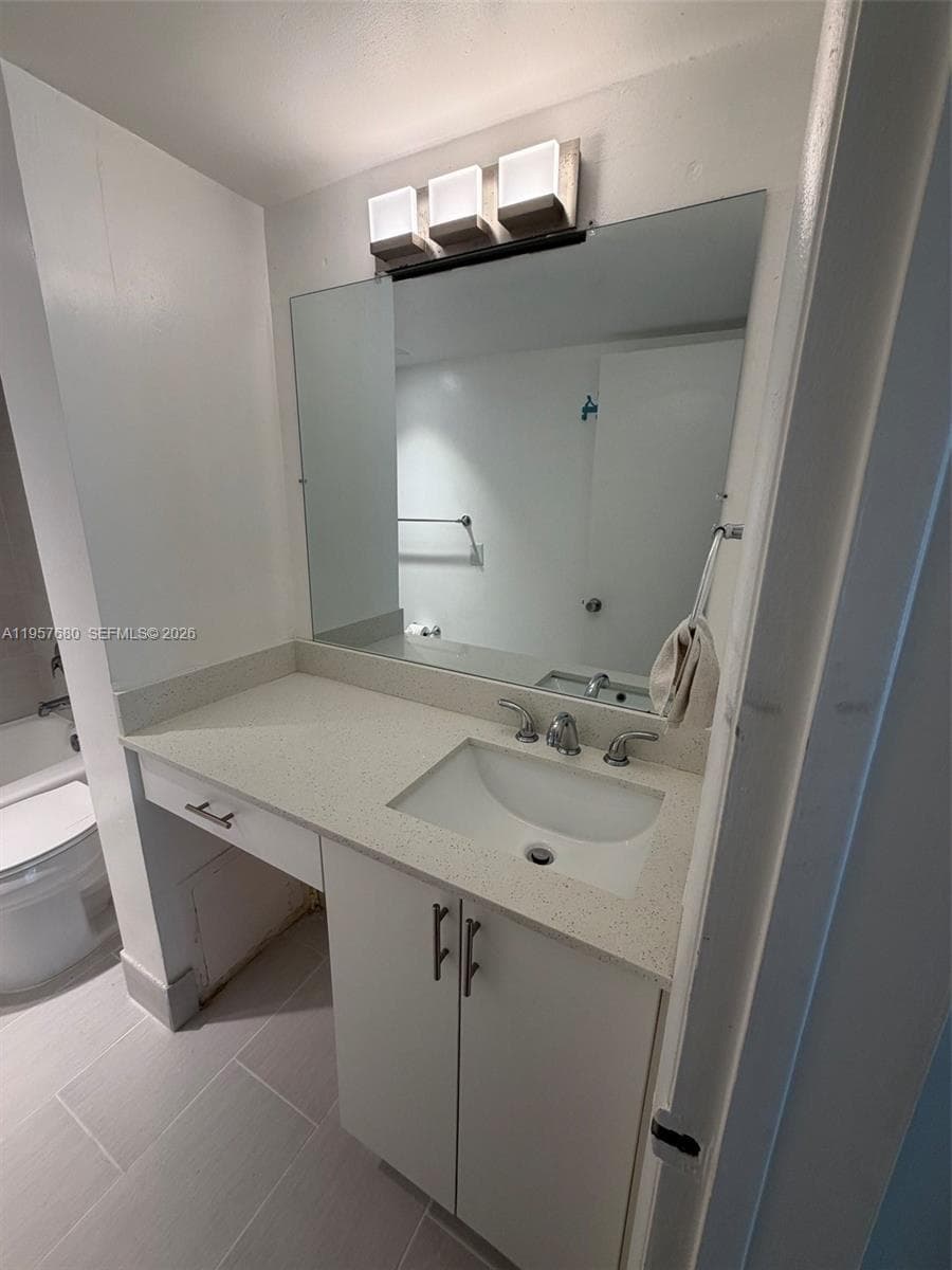BAYSHORE TREASURE CONDO · #5 in Miami - Photo 15
