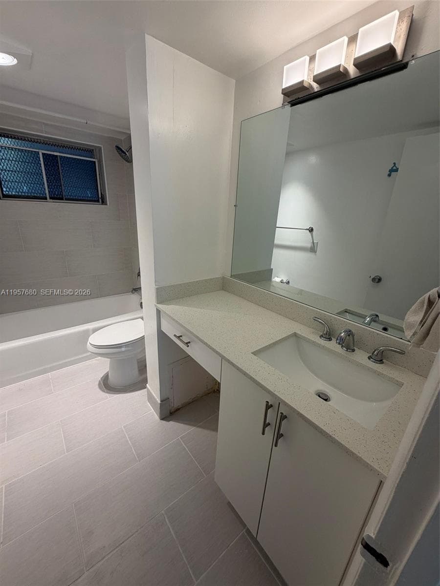 BAYSHORE TREASURE CONDO · #5 in Miami - Photo 11