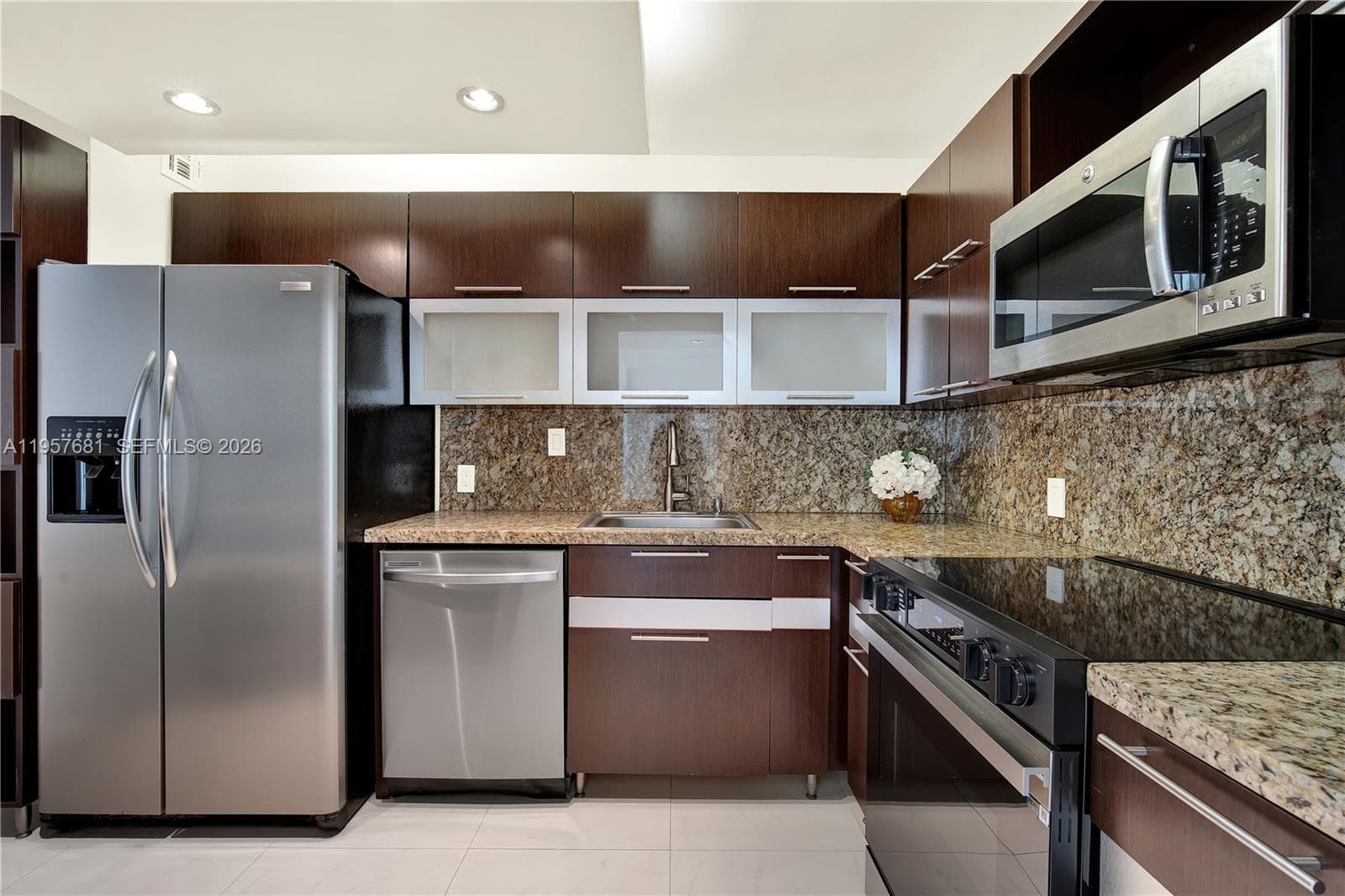 Arlen House East · #1222 in Sunny Isles Beach - Photo 27