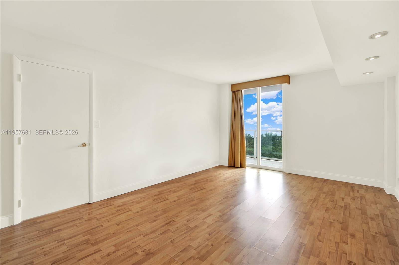 Arlen House East · #1222 in Sunny Isles Beach - Photo 16